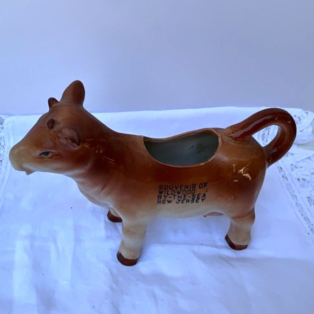 Vintage cow creamer cream pitcher; hand painted Japan souvenir of Wildwood NJ